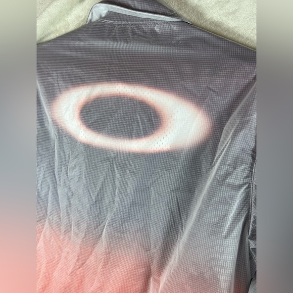 Oakley Medium Y2K INSANE Gradient Pink and Gray Men's Jacket Back Logo EUC - Picture 12 of 15